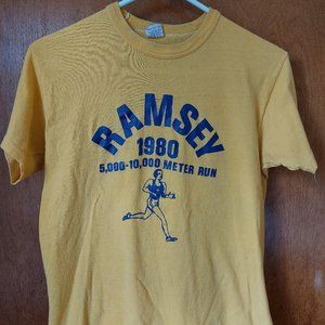 Vintage 1980 Larry Peter's Datsun Ramsey New Jersey 5-10k Meter Run Tee